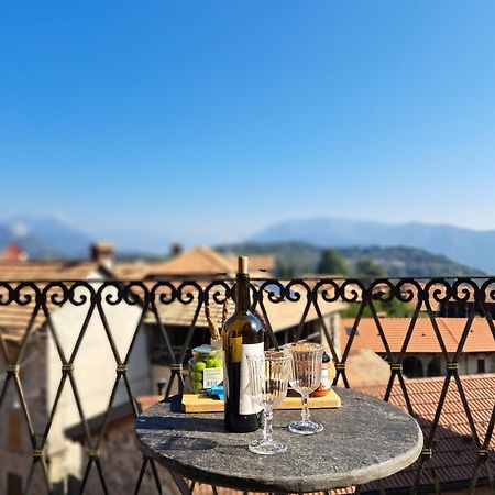 Appartamento Storico Con Giardino Soleggiato - B&B Via Rinaldi Arto Centonara Dış mekan fotoğraf