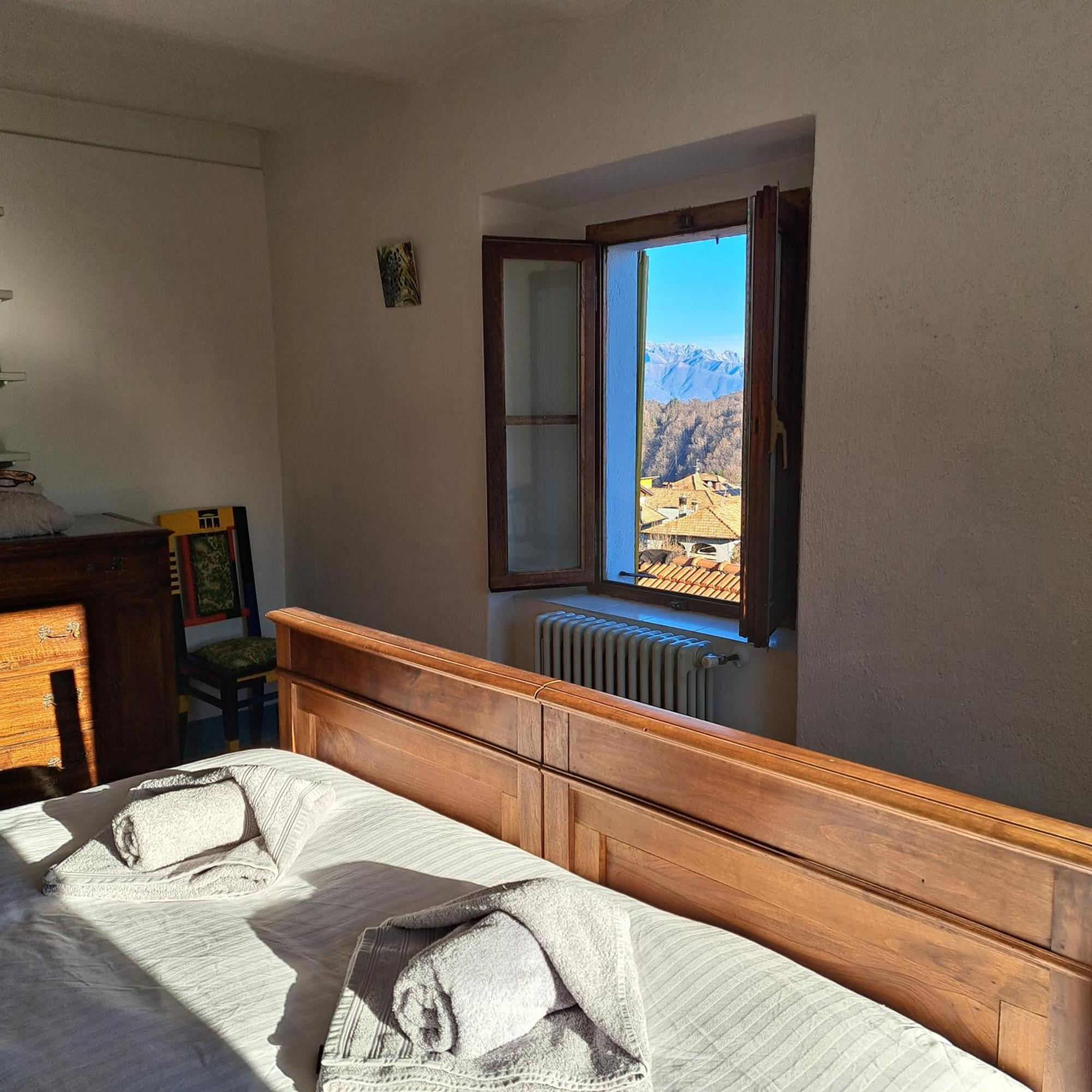 Appartamento Storico Con Giardino Soleggiato - B&B Via Rinaldi Arto Centonara Dış mekan fotoğraf