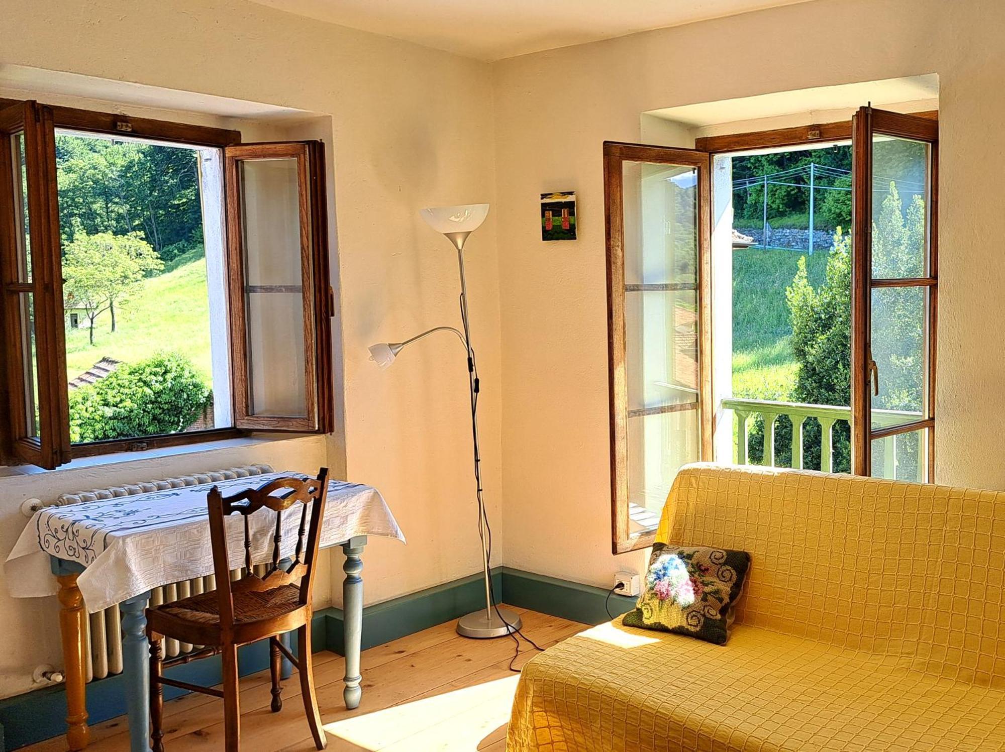 Appartamento Storico Con Giardino Soleggiato - B&B Via Rinaldi Arto Centonara Dış mekan fotoğraf